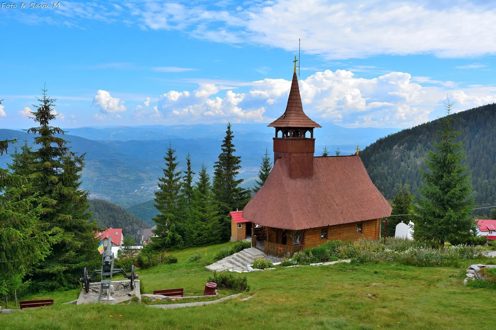 Straja hermitage, the wooden church
